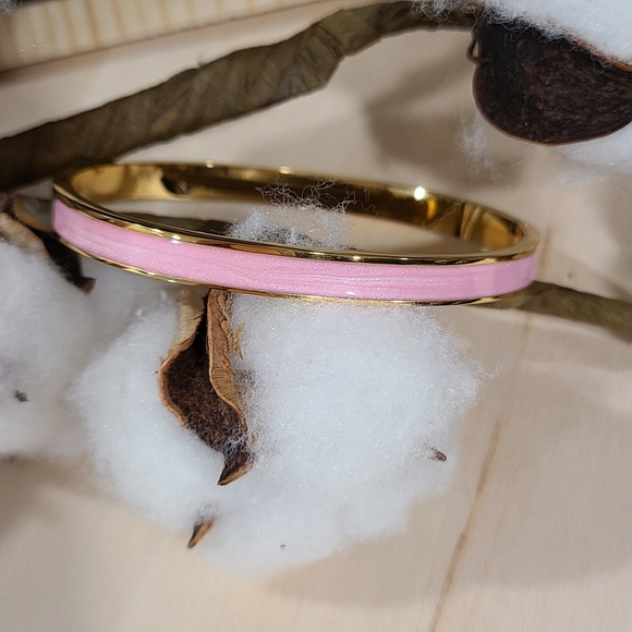 🩷💛NEW🩷💛 PRETTY!! Stainless Steel PINK and GOLD Bangle Bracelet - Picture 7 of 14
